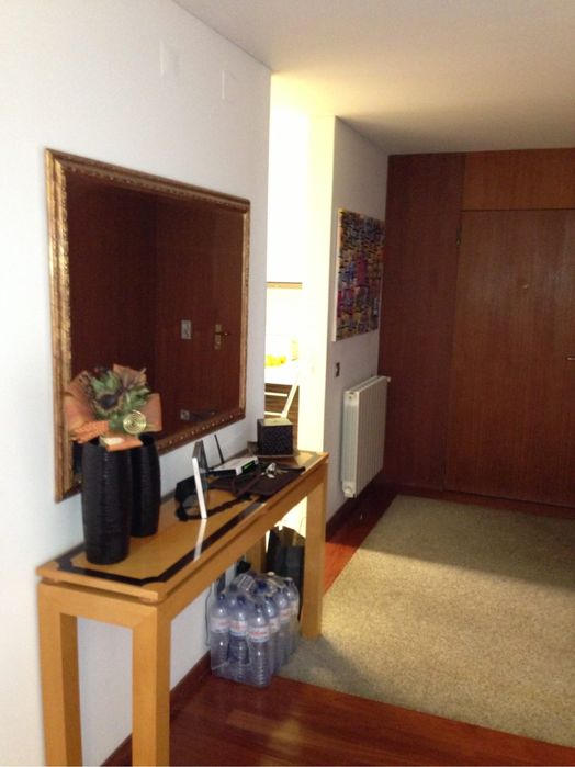 Consola de entrada em pau preto e pau ctim