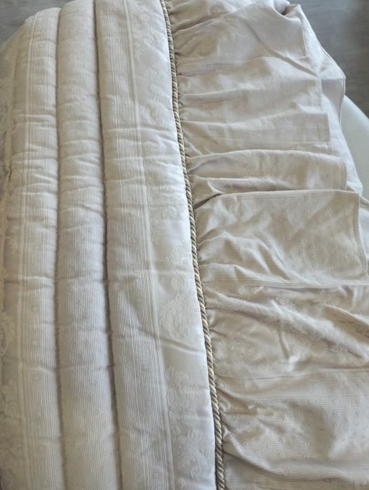 Edredom de casal beje