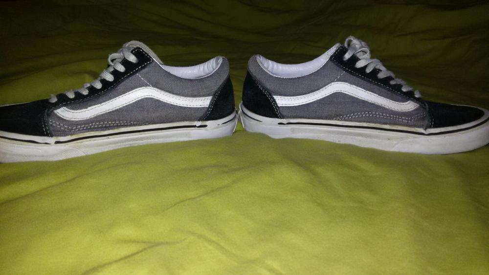 Tenis Vans Preto e Cinza