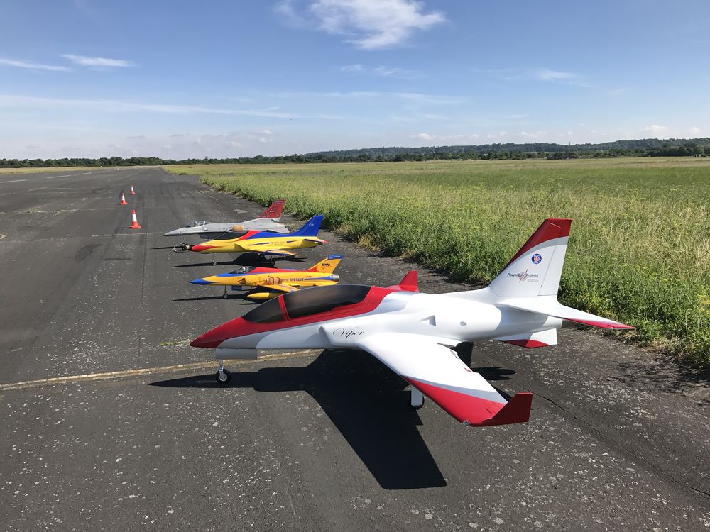 Rc samolot Vioer 3,5m. Tomahawk design