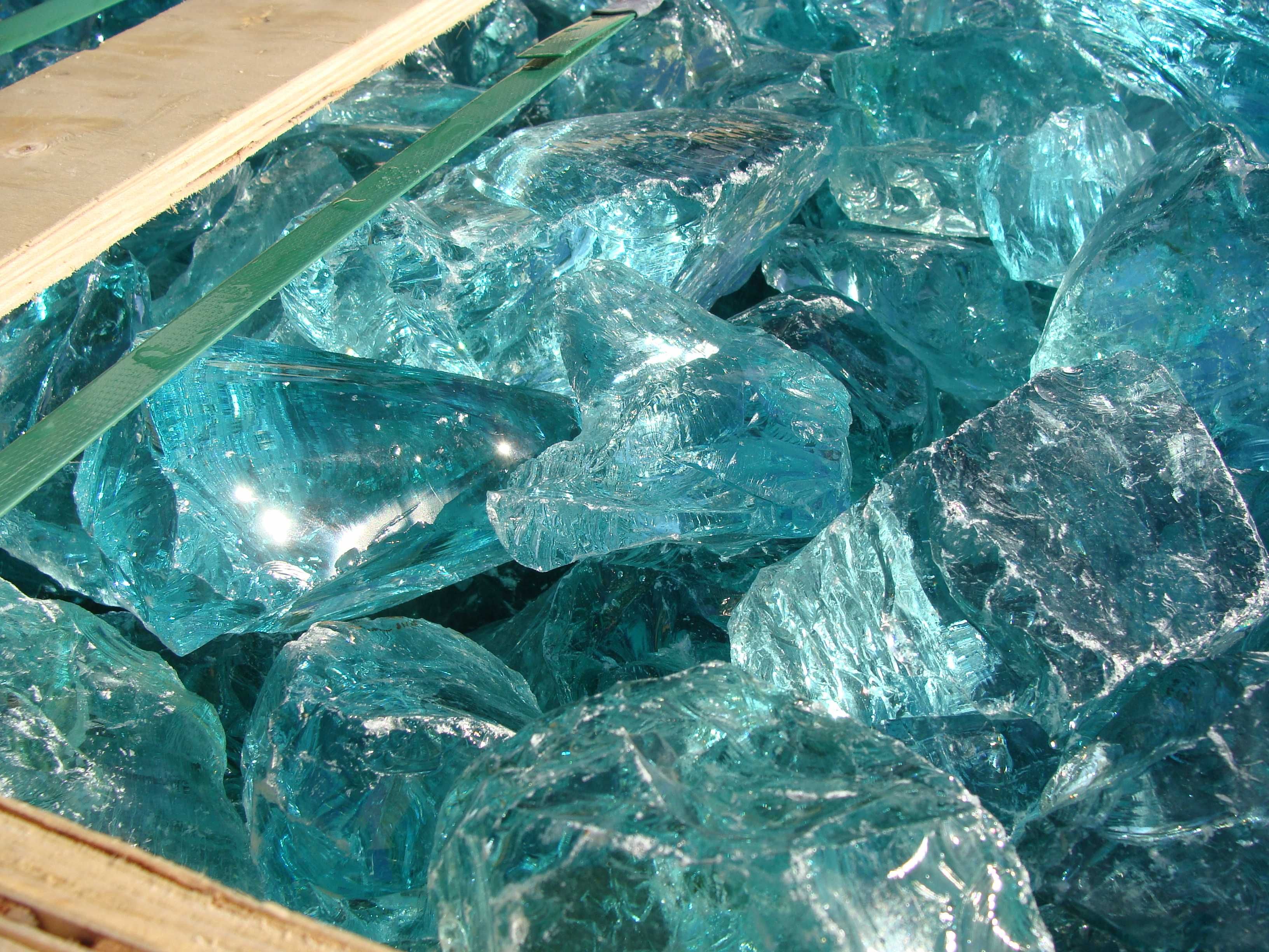 Kamienie, bryły szklane