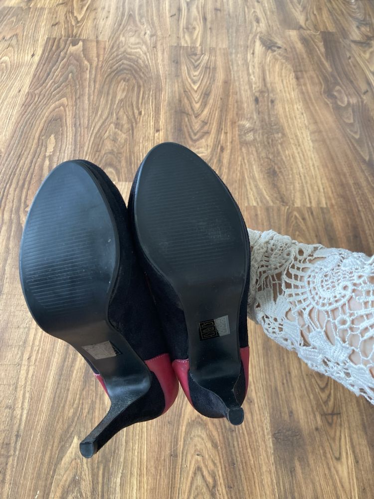 Piekne buty na obcasie wyraziste i wygodne