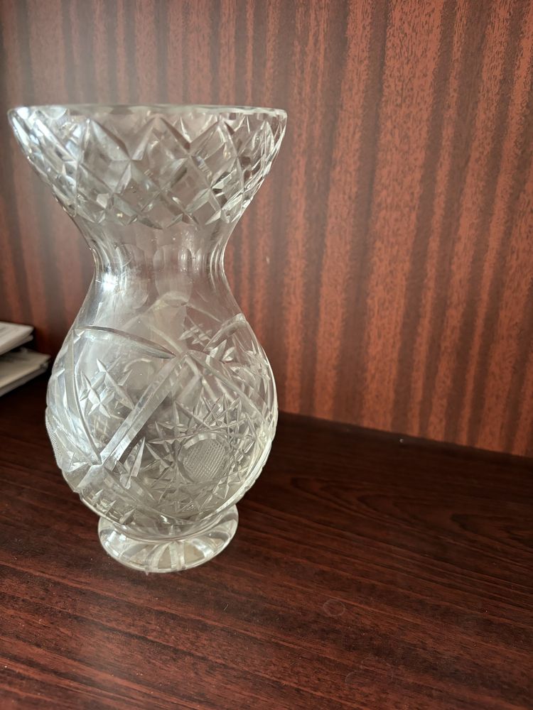 Kryształ PRL w ksztalcie wazonu