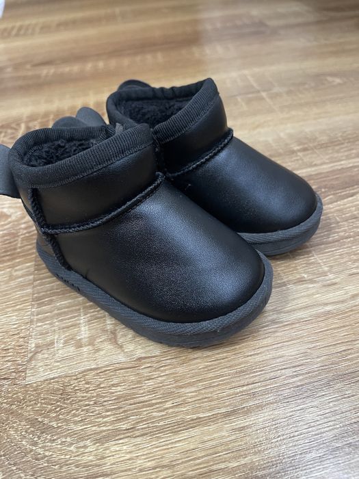 Уги дитячі ,стан нових!