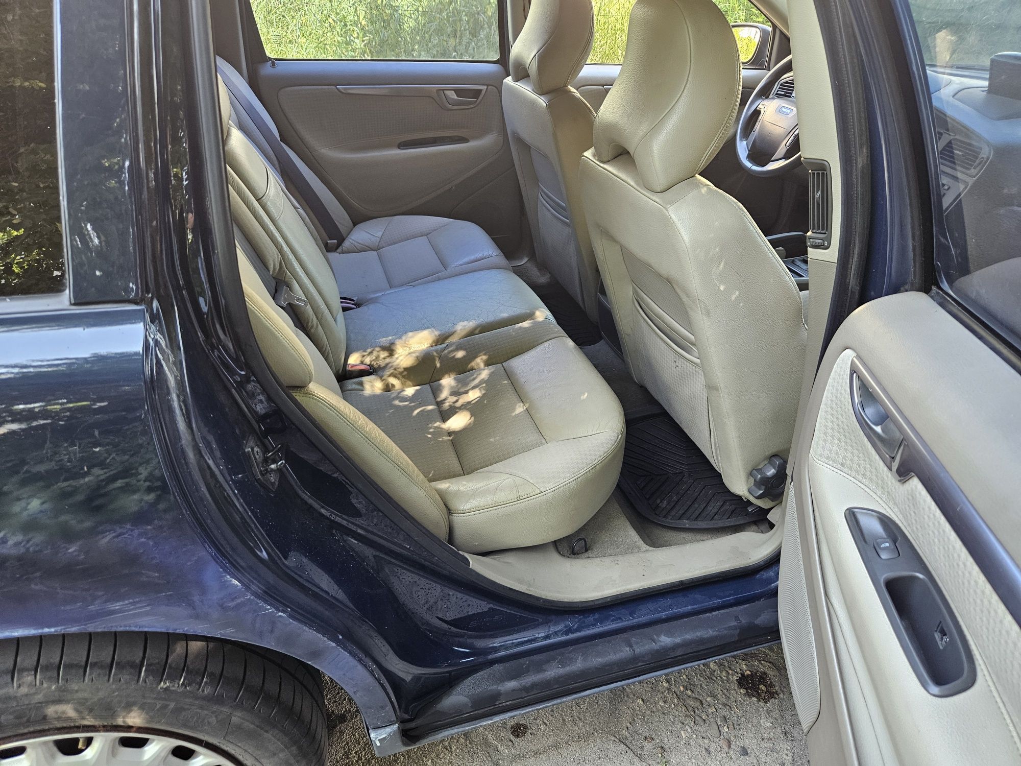 Volvo V70 2001рік 2,4 дизель для військових