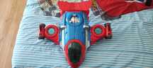 Vendo nave do Spiderman e boneco
