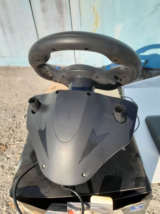 Руль с дисками к игровой приставке "плестейшен 1".