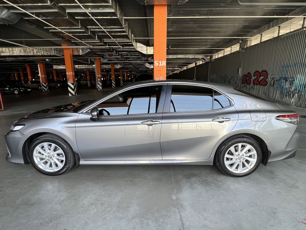 Продам официальную Camry-70