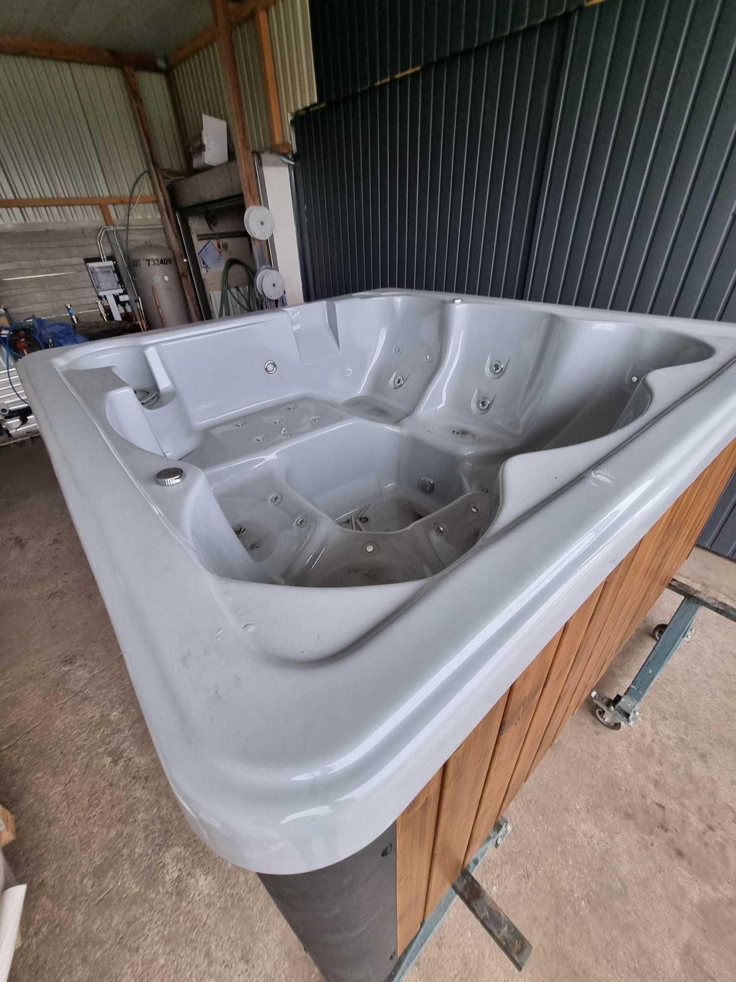 Balia Jacuzzi ogrodowe 210x210 6 osobowe hydromasaż leżanka