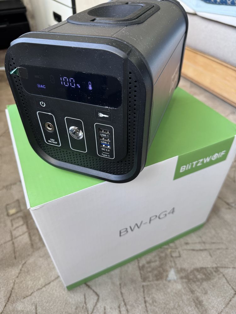 Зарядна станція/Power statoin/PowerBank Blitzwolf bp-pg4