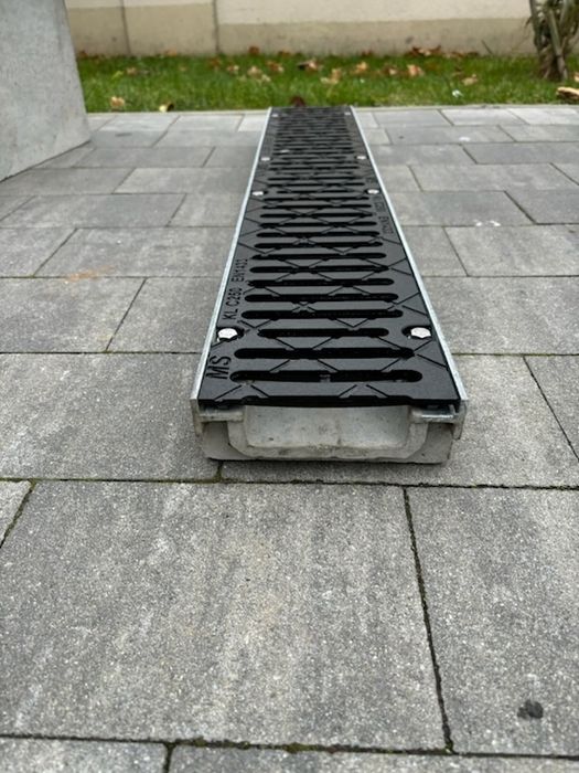 Sprzedam odwodnienie liniowe betonowe