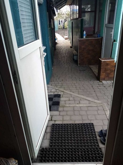 Продам великий красивий 5-кімнатний будинок + ділянка, торг