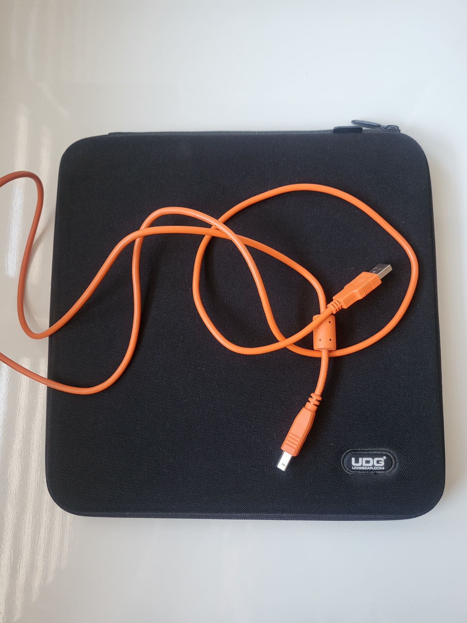Lunchpad Novation stan bdb ,etui udg
