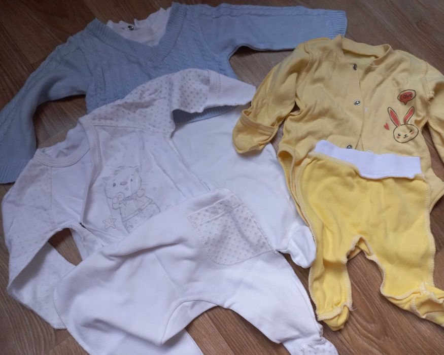 Пакет одягу для новонароджених. Бодіки, костюмчики