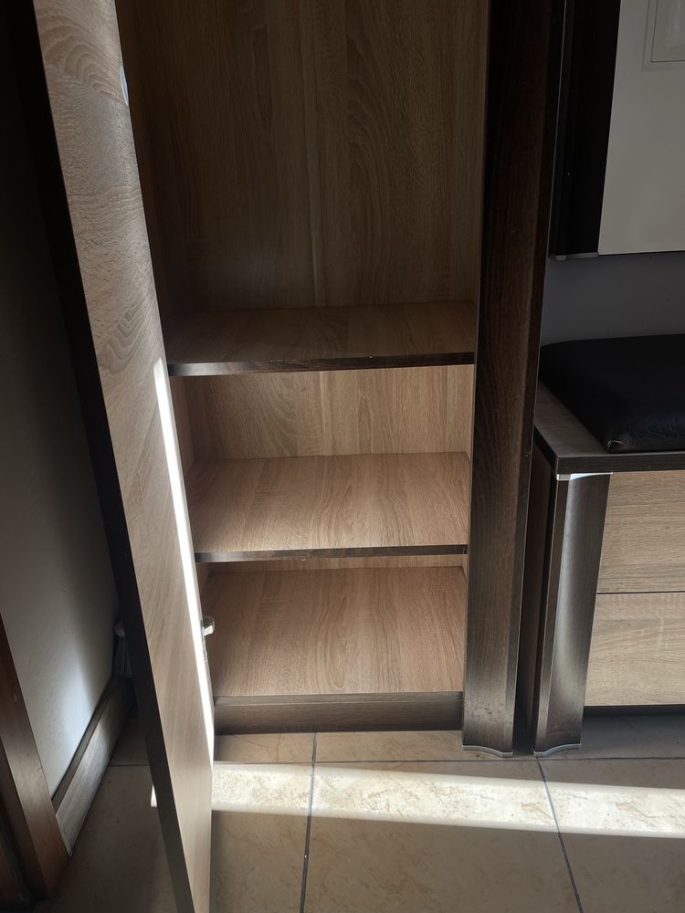 Komplet szafek do garderoby / przedsionka z lustrem
