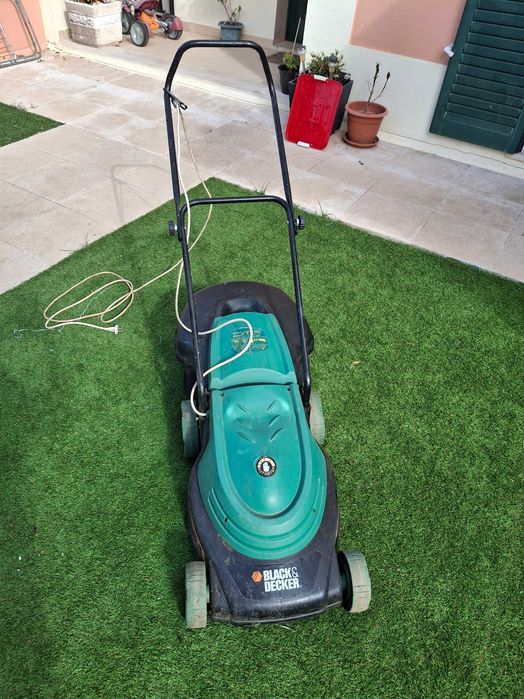 Corta Relva Black & Decker