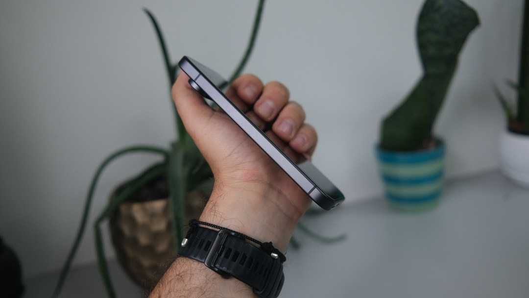 Google Pixel 9 12/256GB Obsidian  Як новий Open box 2 цикла