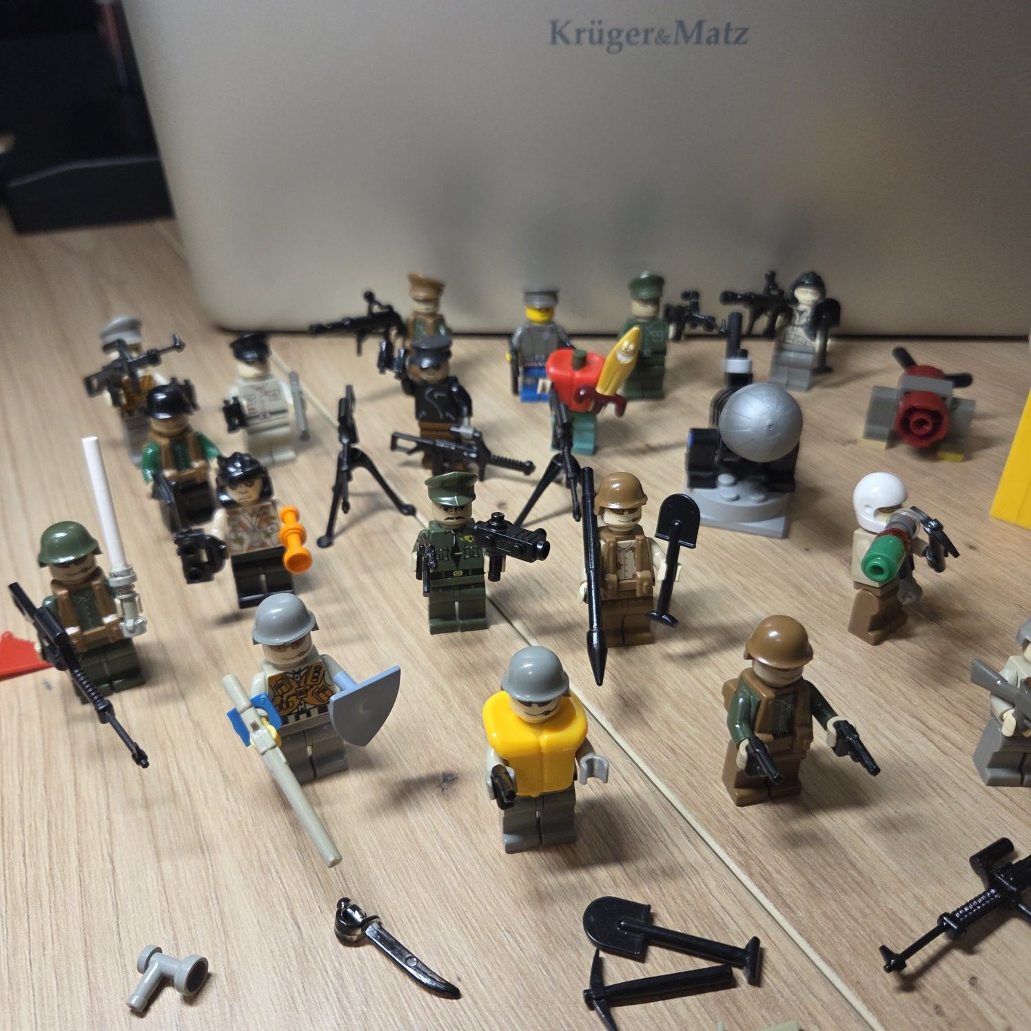 Klocki Wojskowe Zestaw Figurki Żołnierze Broń Kompatybilne z Lego cobi