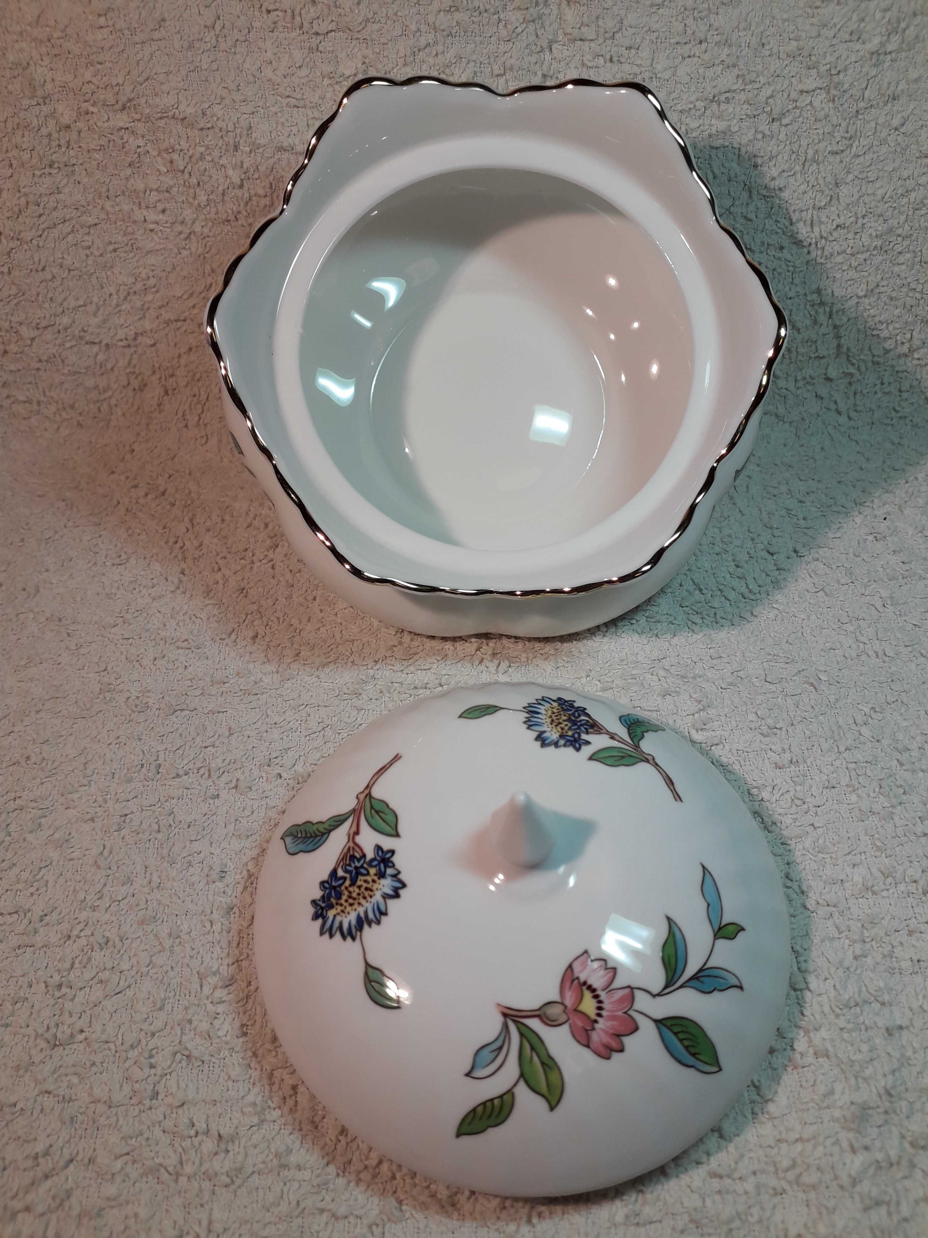 Miseczka z przykrywką – porcelana Aynsley Pembroke