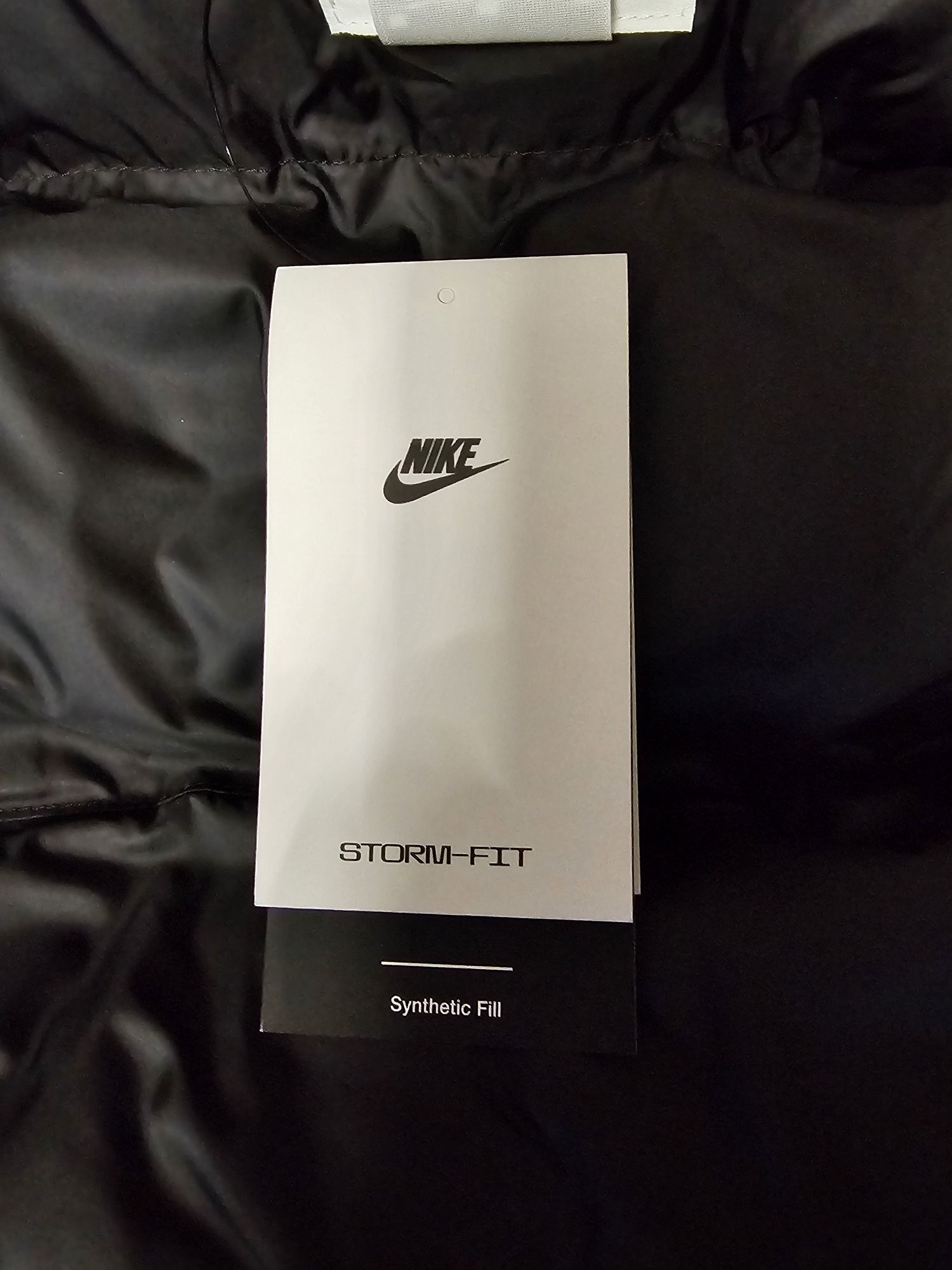 Nike storm-fit primaloft M