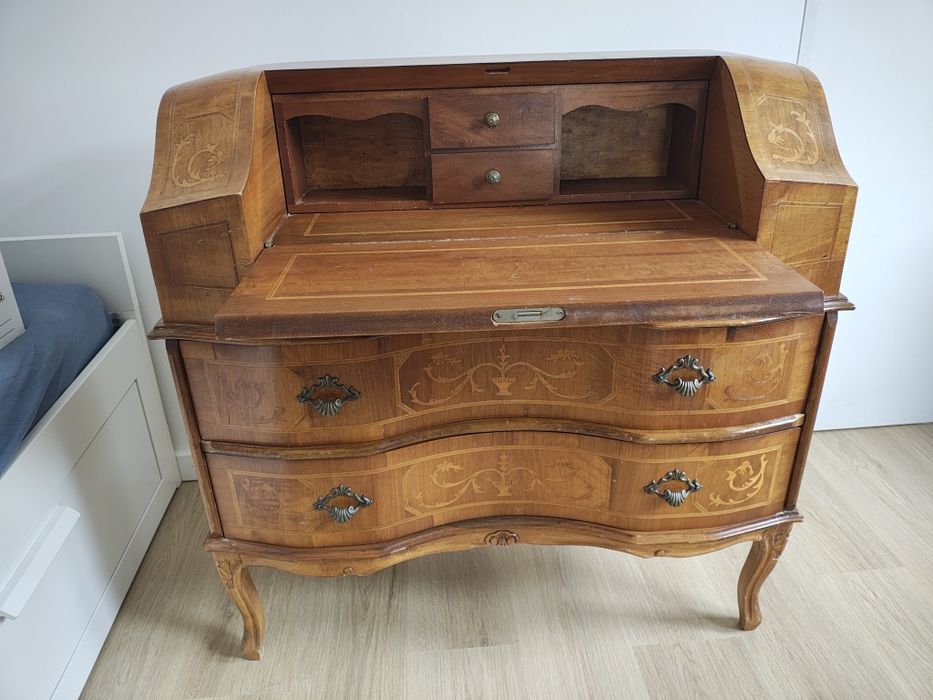 Sekretarzyk inkrustowany antyk