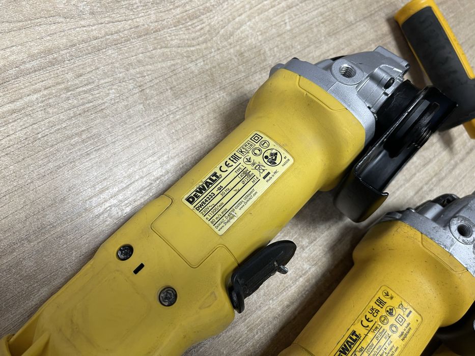 Dewalt DWE4237, DWE4207, DWE4233 / вживані болгарки Девольт 125 мм