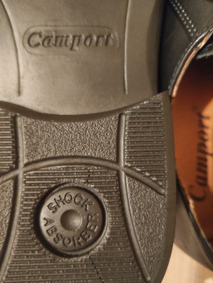 Sapatos pretos p/homem da marca Camport
