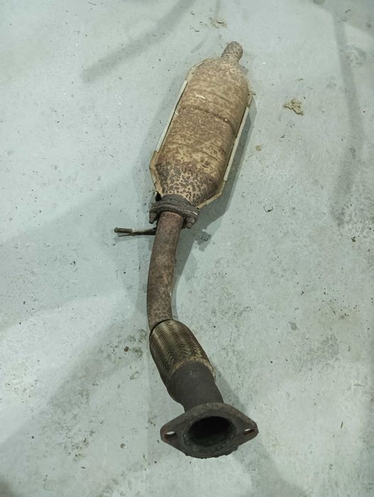 Katalizator KIA SORENTO 1 2.5 CRDI 140KM