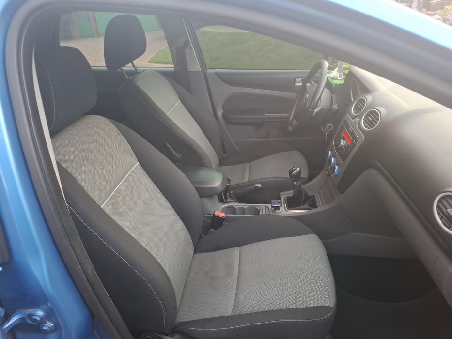 Ford Focus 2010р 1.6 бен/газ