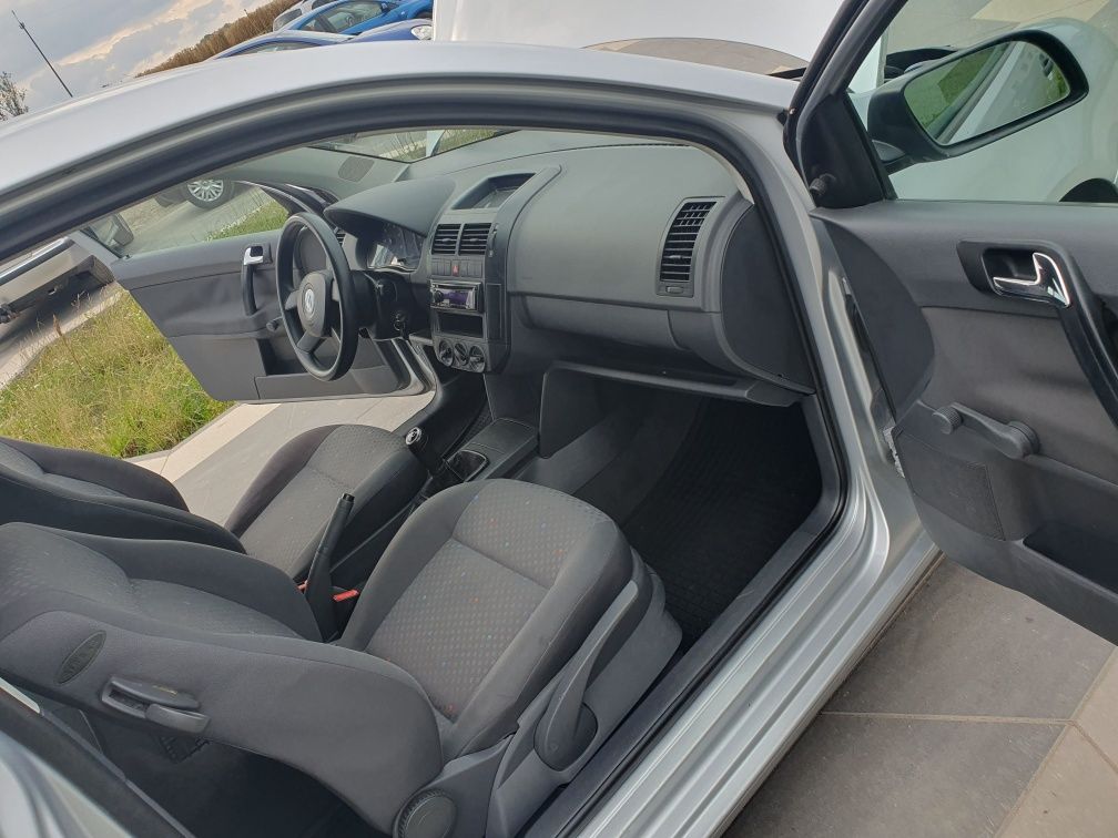 VW POLO 2002r * * 1.2 64KM * * Klimatyzacja * TomCar 50 AUT w OFERCIE