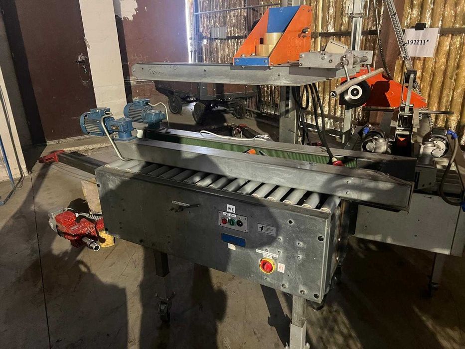 SOCO SYSTEM automatyczna zaklejarka kartonów z transportem rolkowym