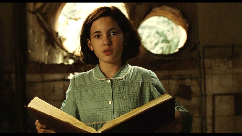 O LABIRINTO DO FAUNO (Guillermo del Toro)