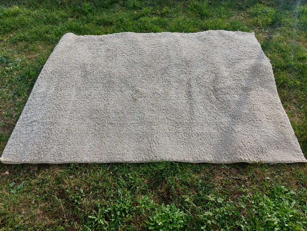 Sprzedam ładny dywan  o wymiarach 160x220 cm , okazja