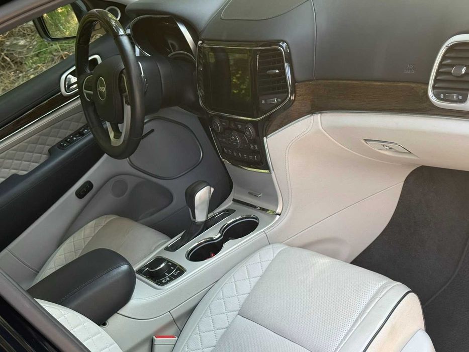 подам Jeep Grand Cherokee Summit 2019
