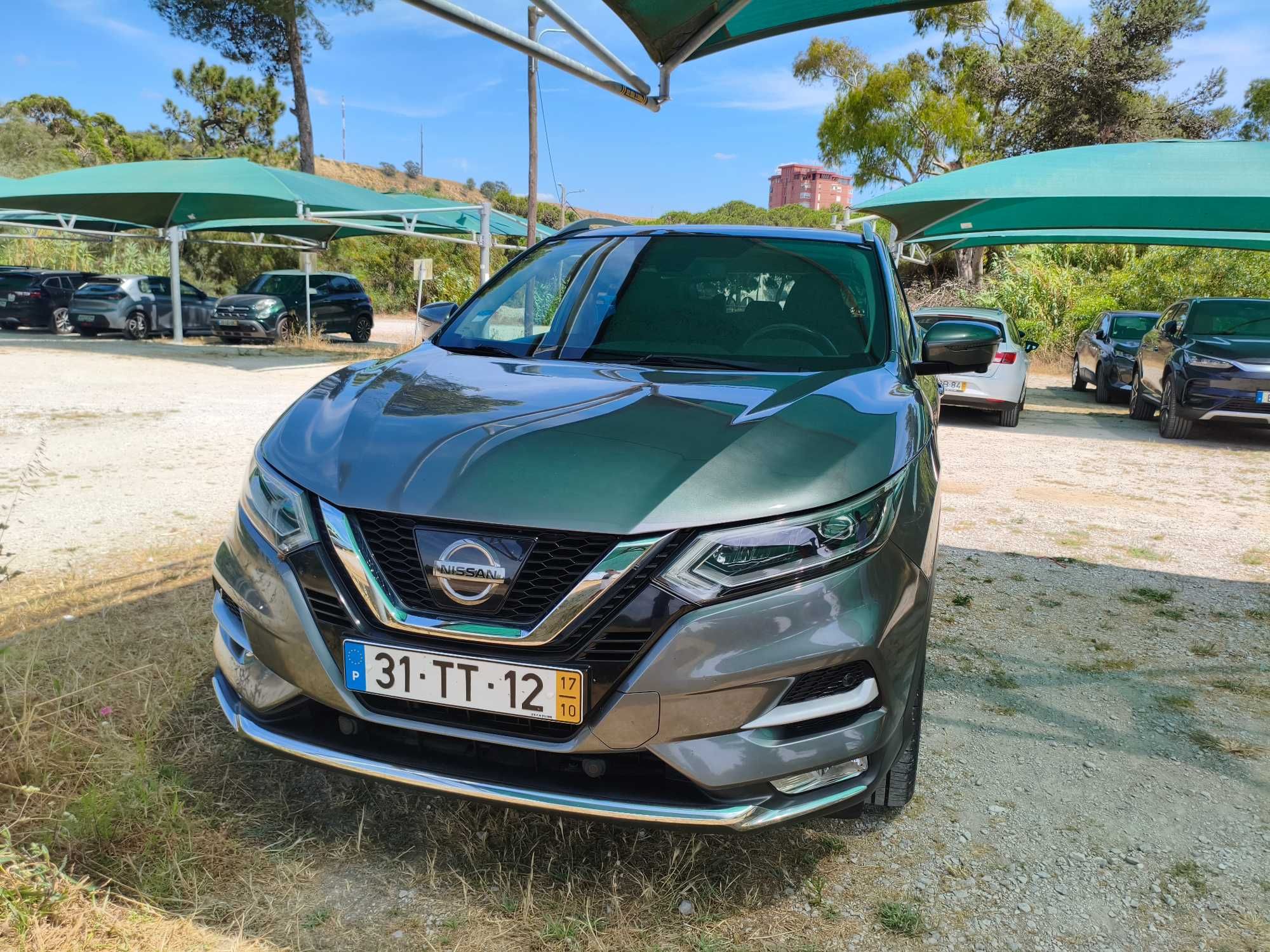 Nissan Qashqai impecável com vários extras