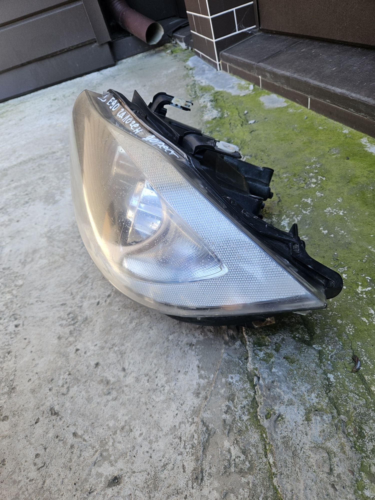 Фара ліва Фари БМВ Е90 Е91 BMW E90 E91 галоген Шрот