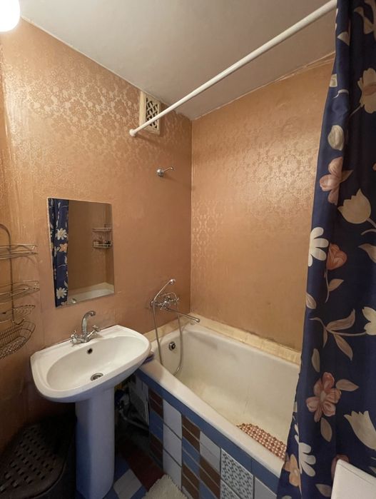 Продається 1-кім кв , пр Червоної калини, 26Б