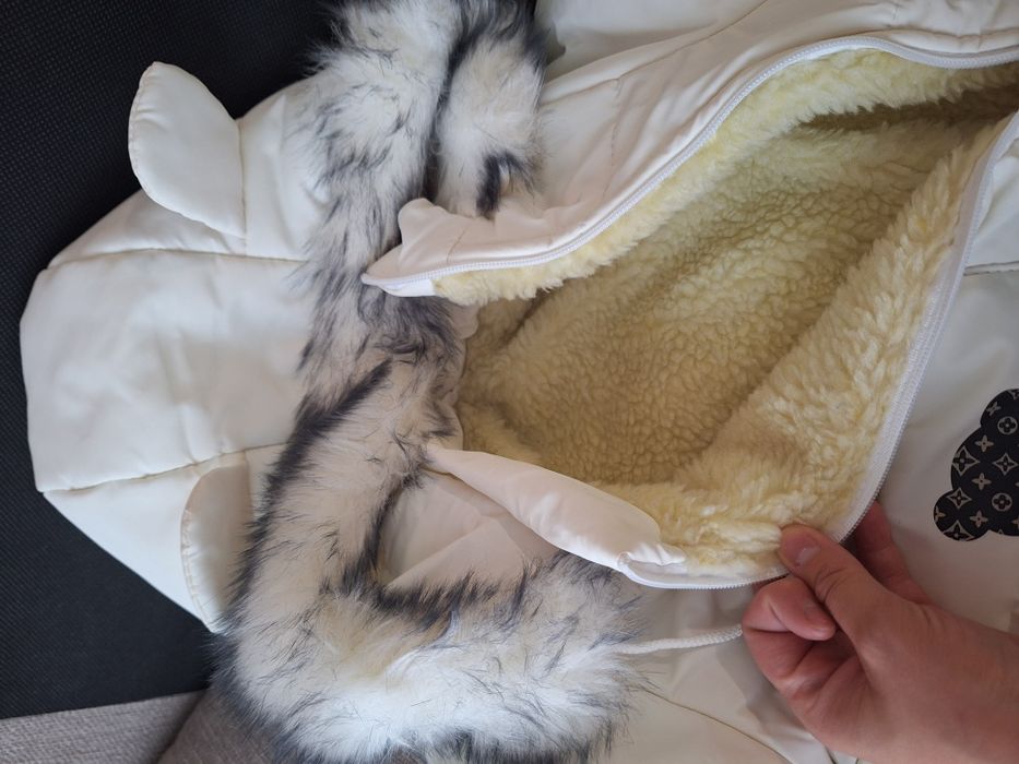 Два зимові комбінезони на овчині 9-12 місяців