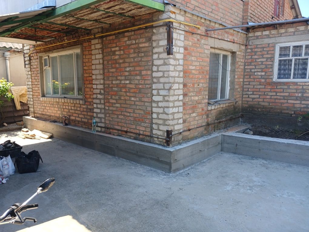 Стягування металом будинків та інших об'єктів від тріщин.будівельні по