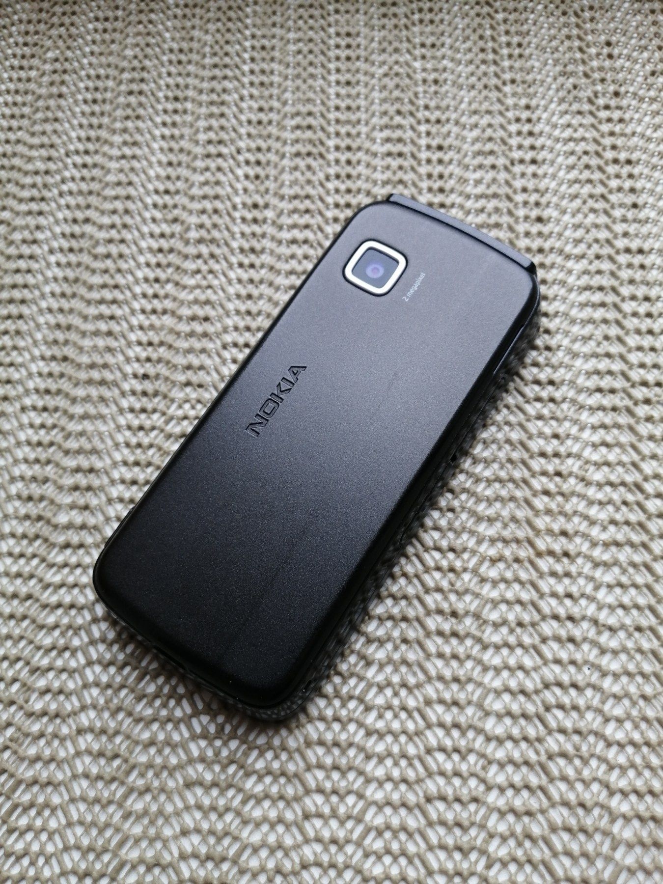 Телефон Nokia 5228