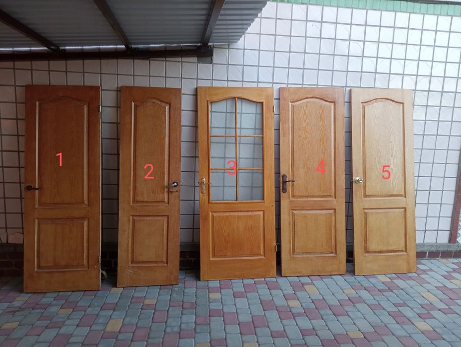 Продам двері 5 шт