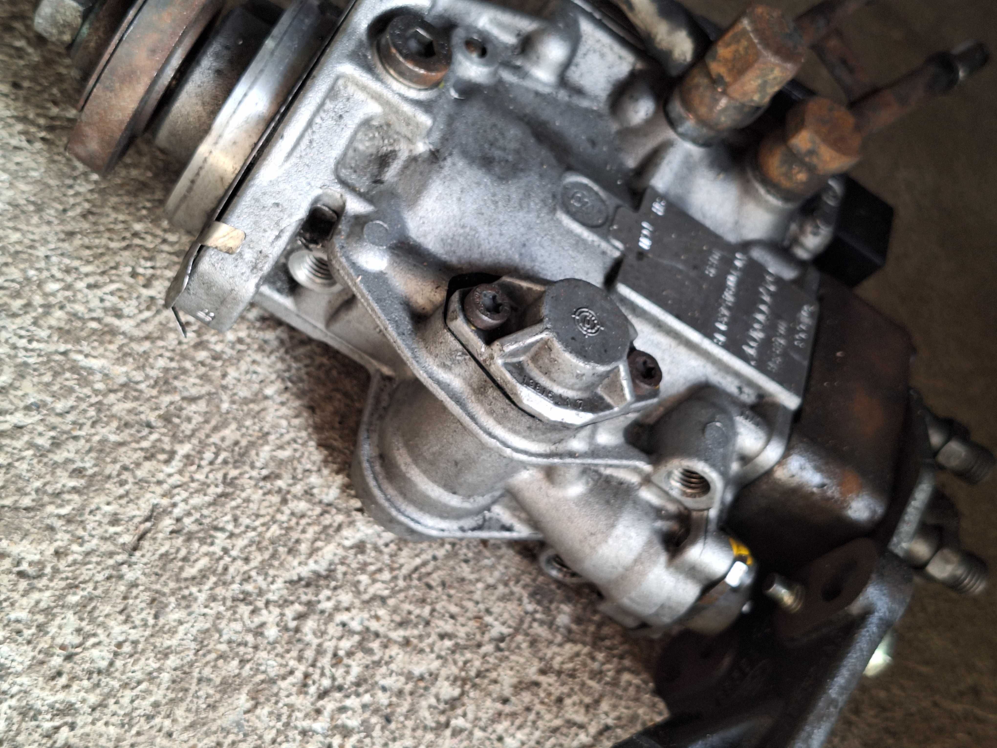 0470004012 Bosch насос паливний високого тиску ford transit 2.0tdi
