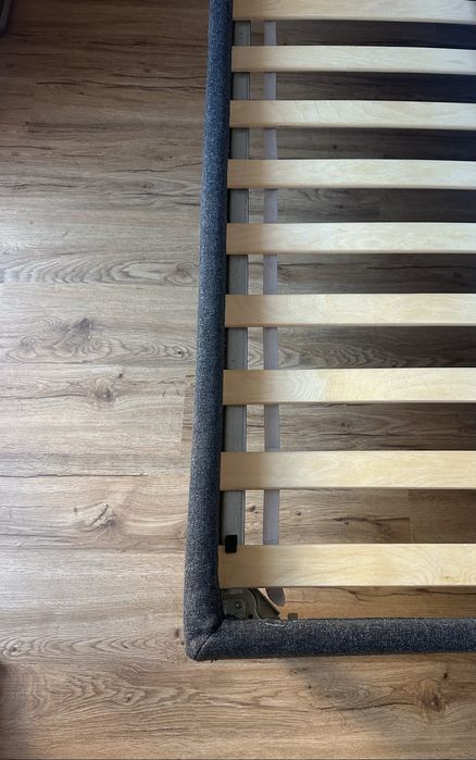 Cama  casal 140x 200