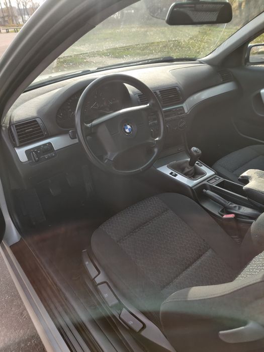 Продам обмен BMW e46 компакт 1.8 бенз.мех.