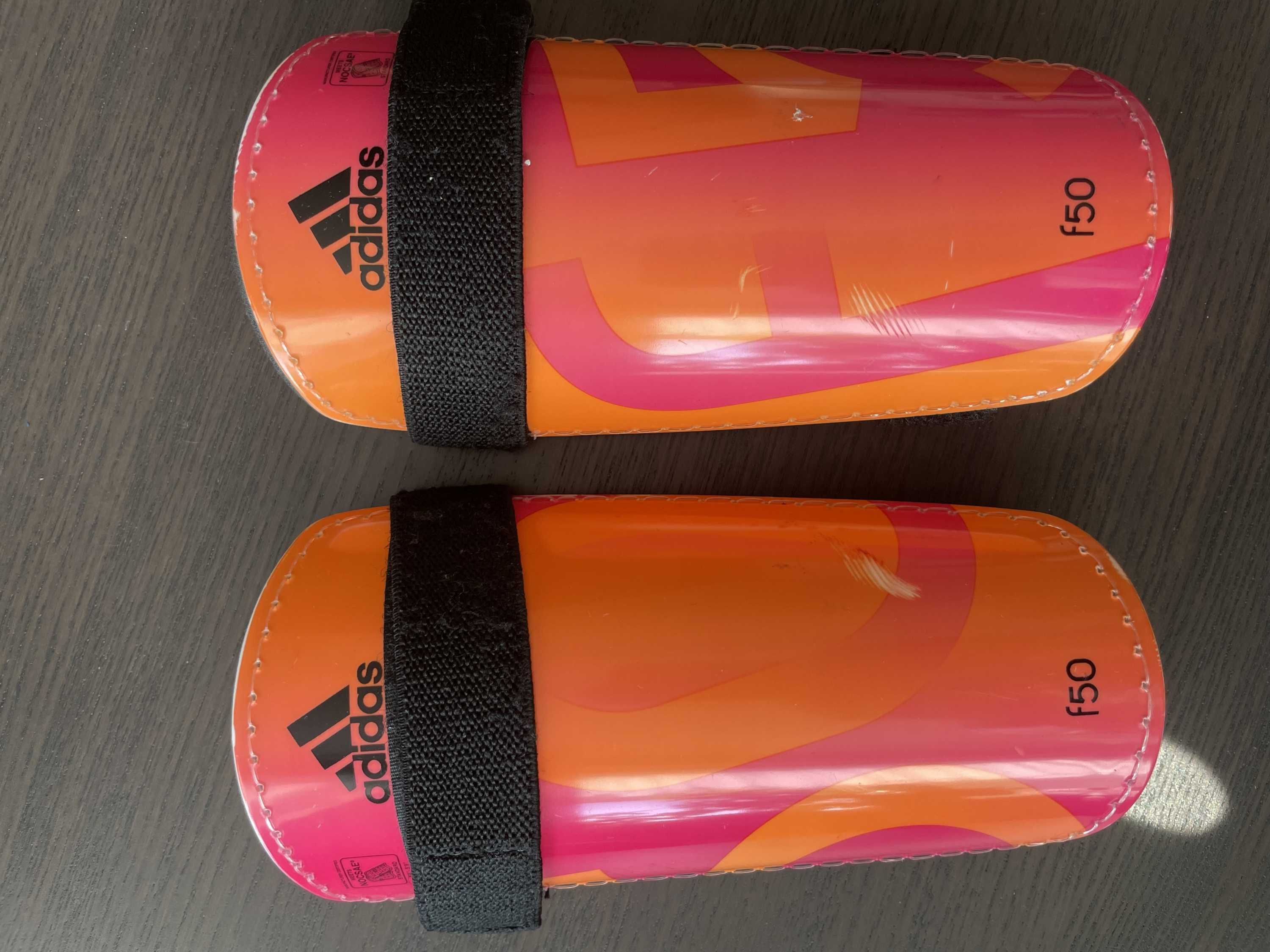 Dziecięce ochraniacze piłkarskie Adidas F50