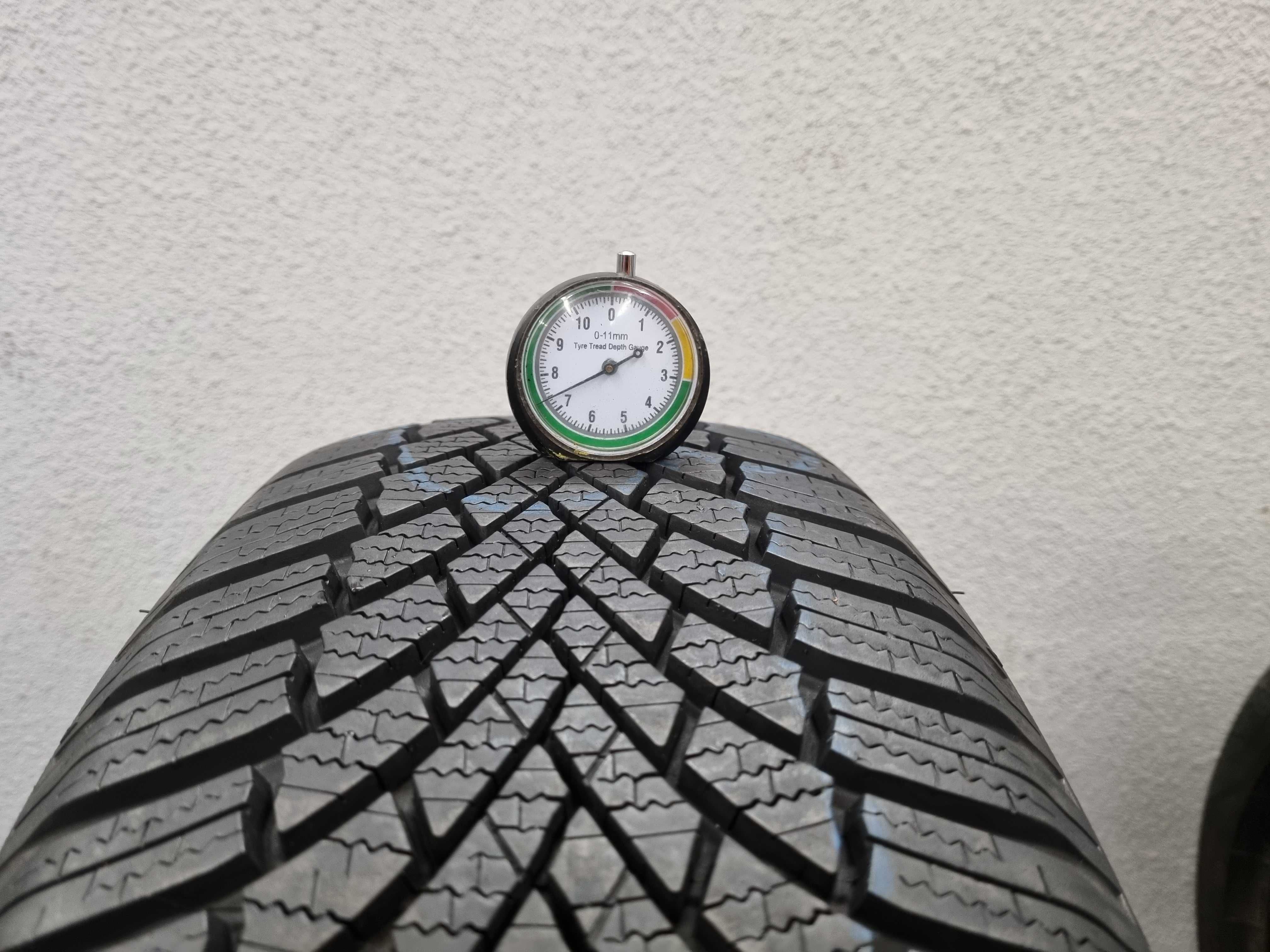 205/60/18 99H Bridgestone Blizzak LM005*