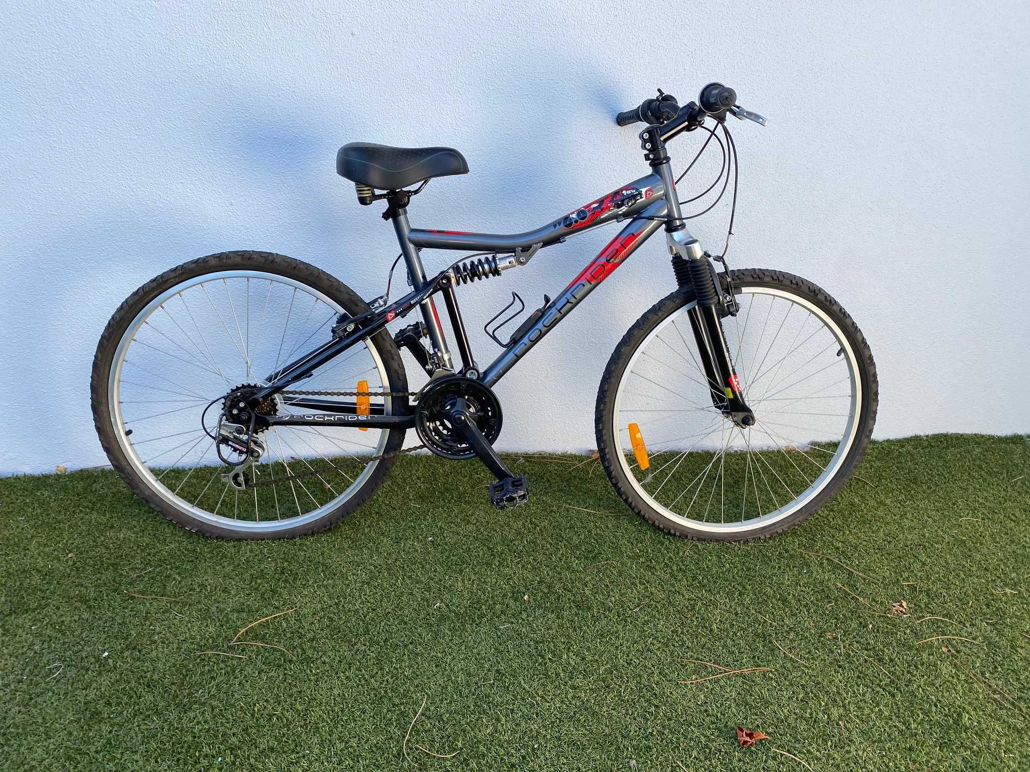 Bicicleta Rockrider preta/vermelha. Oportunidade!