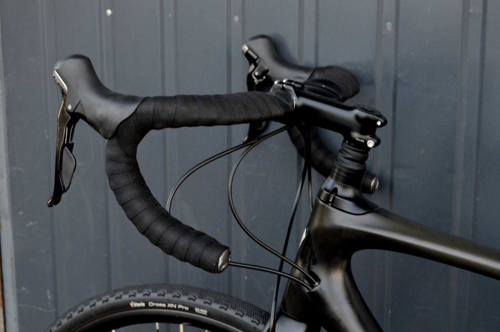 Komfortowy z amortyzatorem SPECIALIZED ROUBAIX 56 DISC GRX 105 szosa