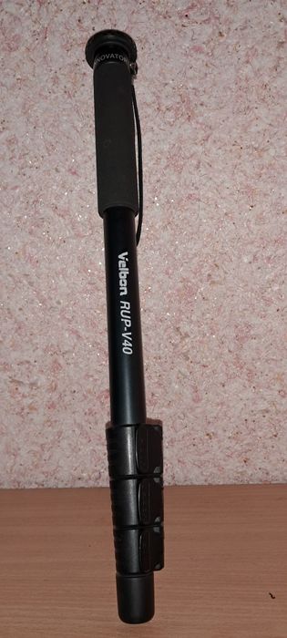 Velbon RUP-V40 – компактний легкий монопод