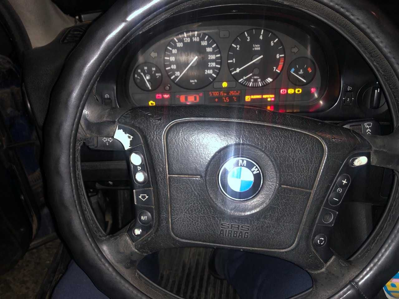 Срочно! BMW 5 Series 2000 года